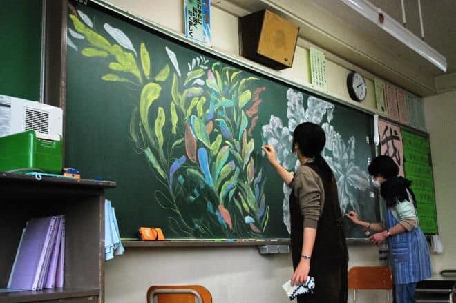 Discover 133+ anime chalkboard latest