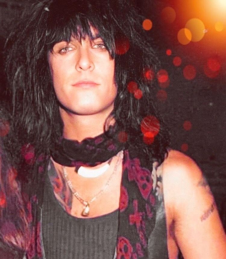 mercandfriends's tweet image. ||New pinned tweet 

"I'm a softie.... only for people I trust."
             ~Jax ~

~Member of @DivineKindred
~80s/90s &amp;amp; God OC
~Not new to RP 
~Very friendly writer
~Can be serious/crack
~Taken by @creepjngdeath 
~Any RP in the DMs are welcomed
~#80sRP #90sRP #MVRP 
~RT/Like