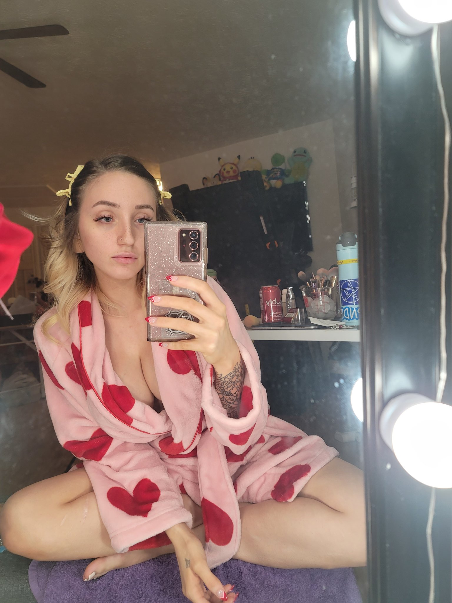 TW Pornstars 1 pic. 🔞 Star Love 🔞. Twitter. I LOVE RED & PINK! 😍😍😍. 5