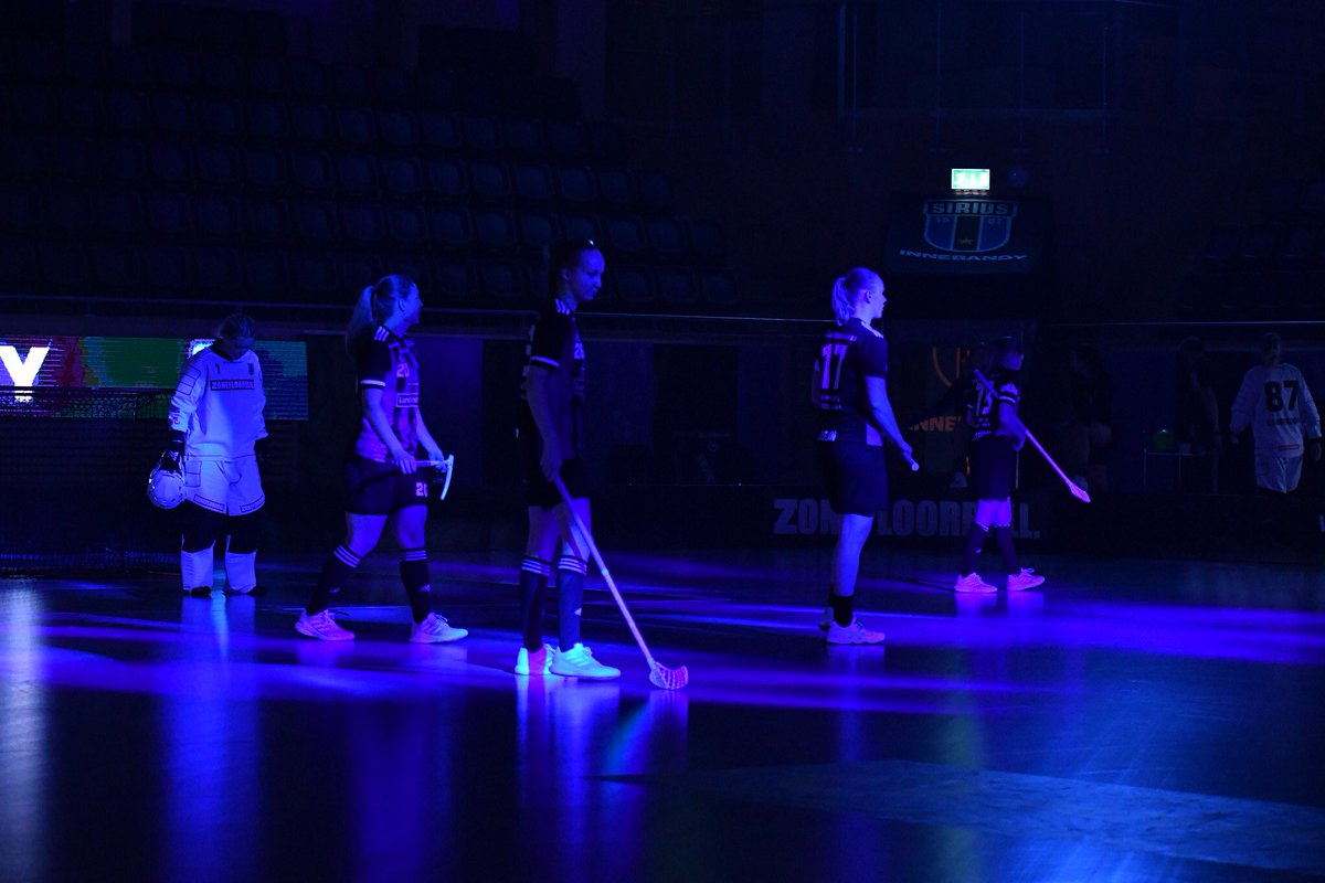 Sirius match mot Lund i SSL dam som skulle spelats lördag den 23 januari är uppskjuten. Med anledning av uttalanden från olika håll ger föreningen här sin syn vad som skett. 

siriusinnebandy.se/artikel/zzpgak…