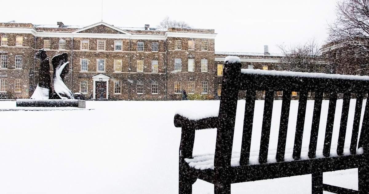 ⚠️❄️ Campus is still operating within national lockdown restrictions, however, if you need to visit, please take special care when traveling due to snow and ice.
Please check back on our social media channels and your emails in case advice changes overnight. https://t.co/vpxm25ZxIp