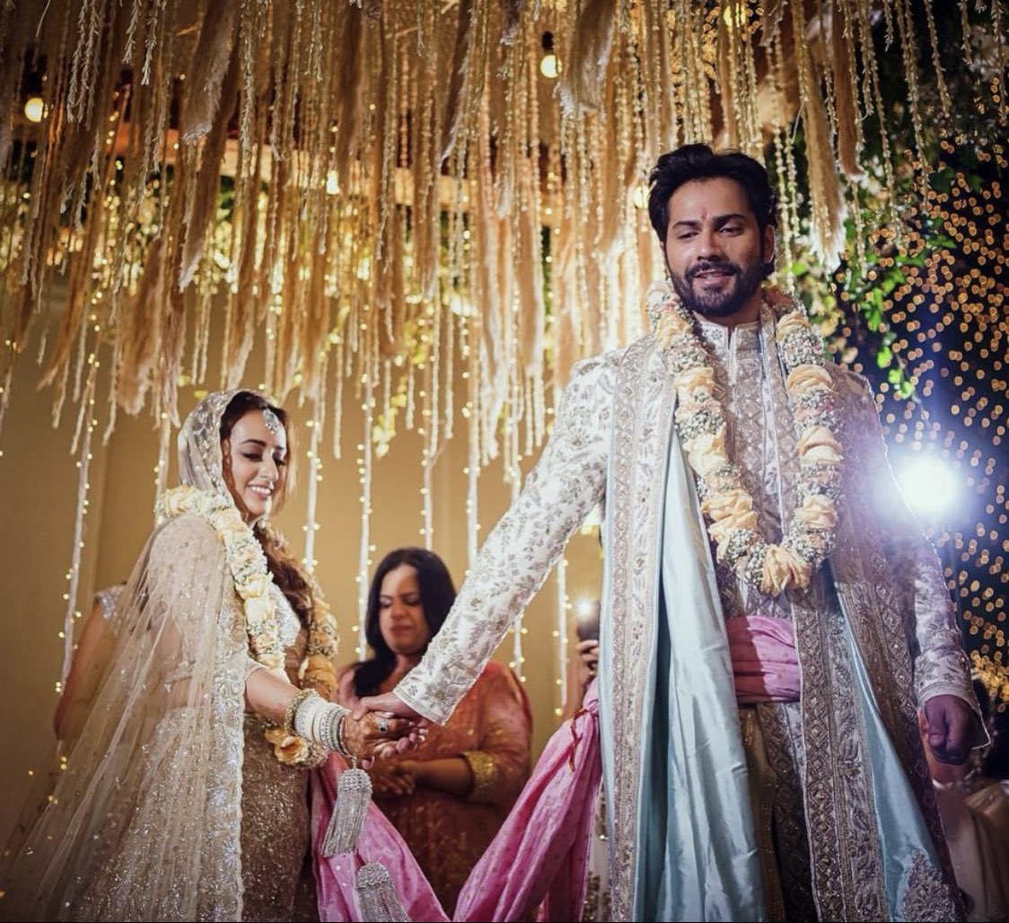 Divijaaaa's tweet image. CONGRATULATIONS @Varun_dvn and Natasha😭😭❤️ SO SO SO HAPPY FOR YOU GUYS!! 
and all the best for the new beginnings... 🥺