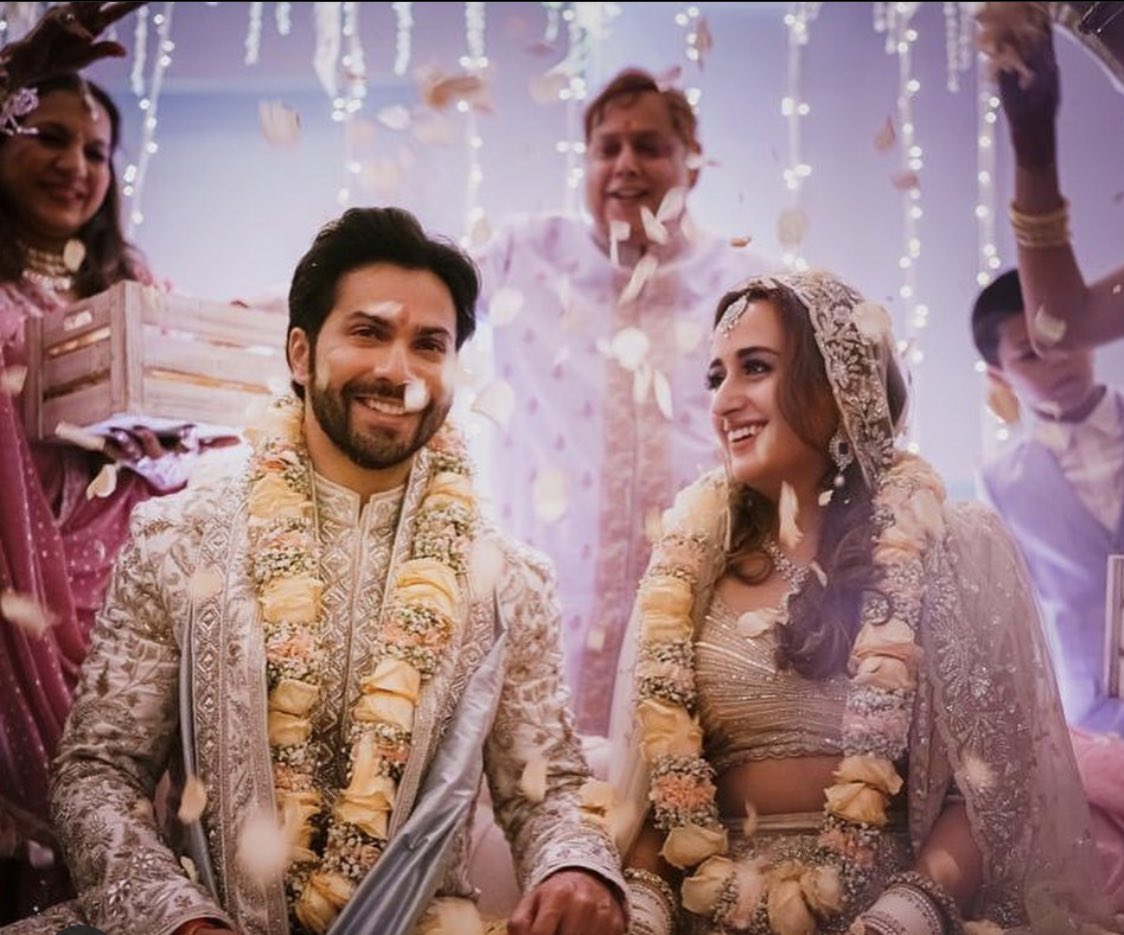 Divijaaaa's tweet image. CONGRATULATIONS @Varun_dvn and Natasha😭😭❤️ SO SO SO HAPPY FOR YOU GUYS!! 
and all the best for the new beginnings... 🥺