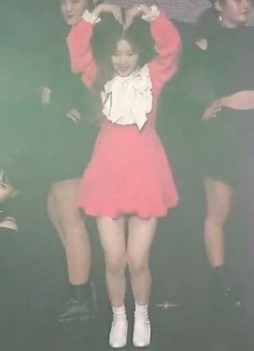 littleyeojin's tweet photo. #임여진 #YEOJIN @loonatheworld https://t.co/Q5UTEo7Cz4