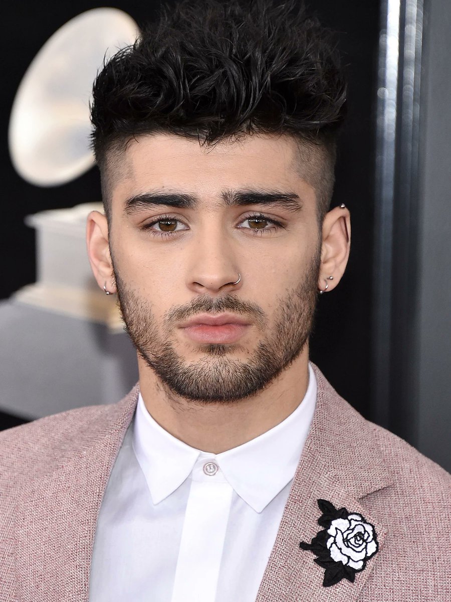 Styles82's tweet photo. 🥳¡Feliz Cumple BB hermoso!🥳
#HappyBirthdayZaynMalik https://t.co/nFJA5Hy9N8