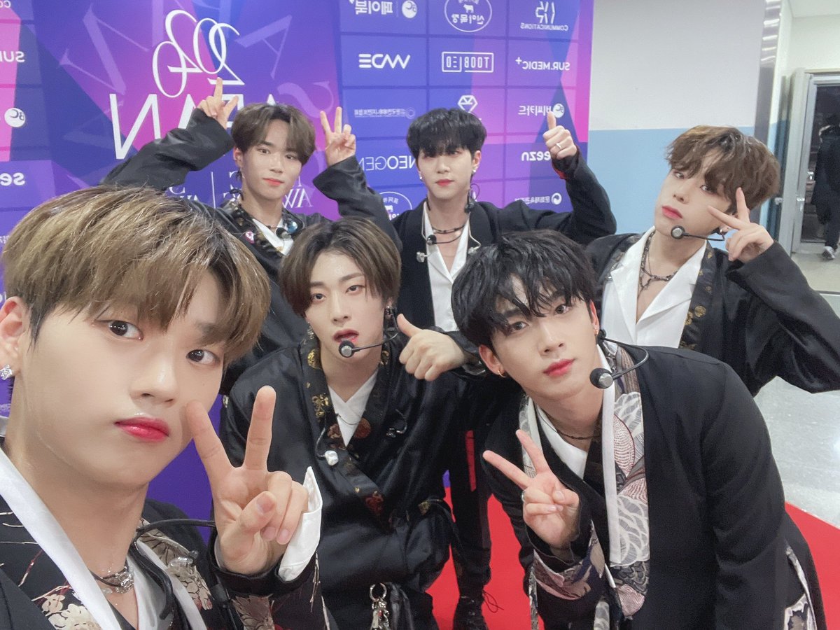 WEi__Official's tweet photo. 소중하고 뜻깊은 상을 받을 수 있게 해주신 루아이❤️
루아이가 더 빛날 수 있도록 멋진 무대들로 보답할 위아이를 앞으로도 기대해 주시고 응원해 주시기 바랍니다🤍

#위아이 #WEi #루아이 #RUi https://t.co/VEkSVieVx4