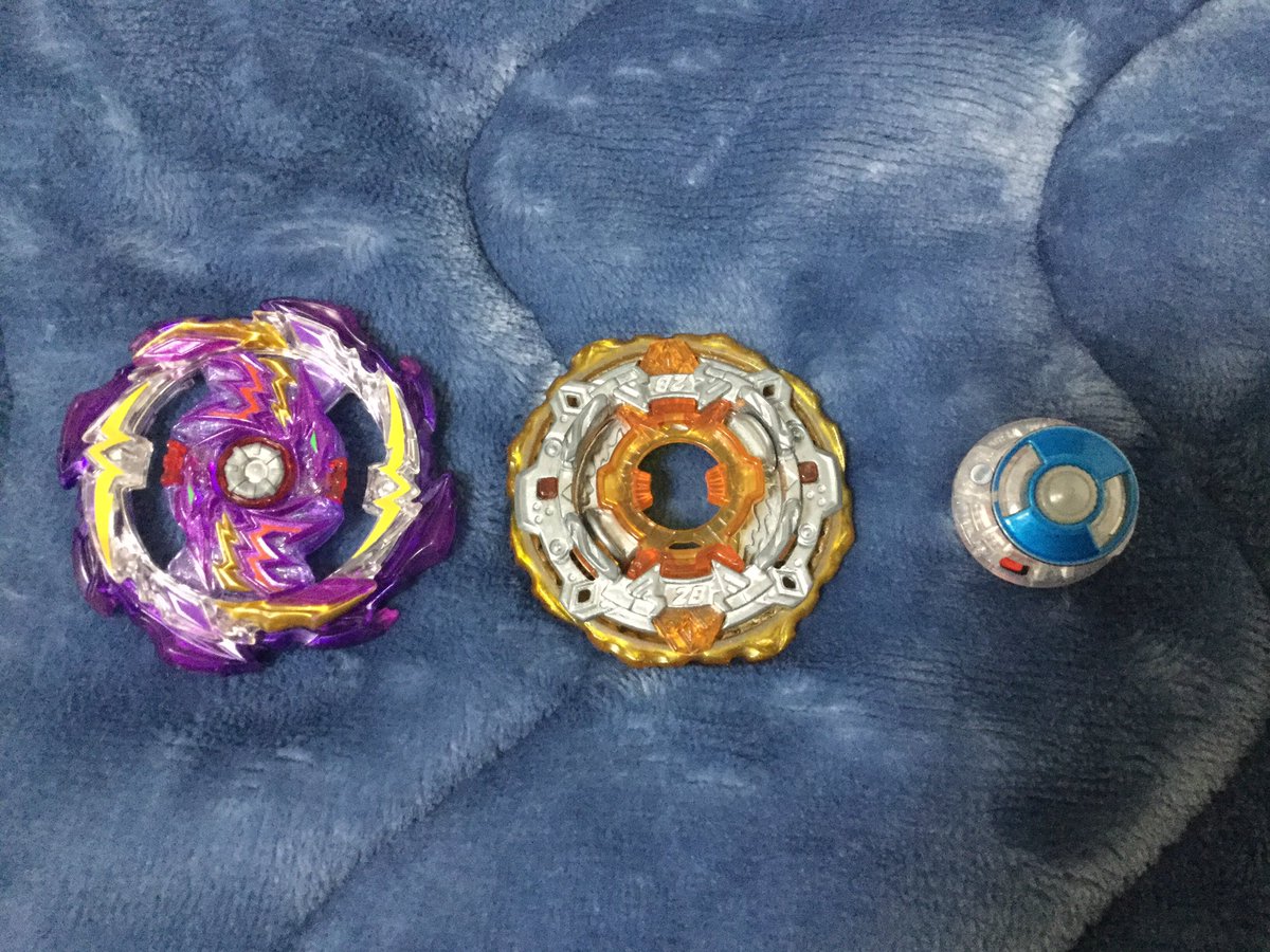 だるだるま ベイブレード ジェットワイバーン 最強改造 とりあえずできたのがコレ 右は正直強くはないけど 左にははめちゃくちゃ強いっす