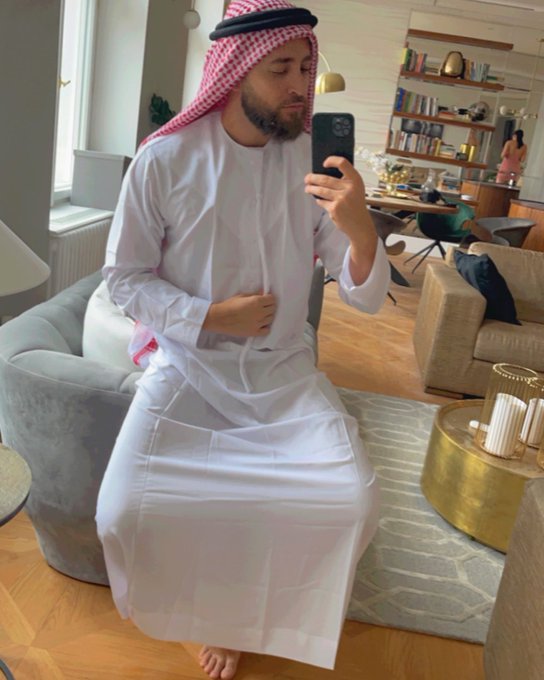 بندر يسلم عليكم ?? https://t.co/Bdt5lPB0ix