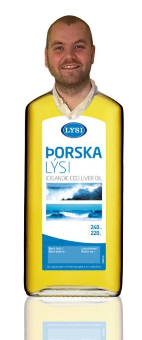 tiujardarnir's tweet photo. Ekki vera eins og @birgirtho. Pantaðu vængi hjá Vængjavagninum og fáðu 10% afslátt með því að segja “Tíujardarnir sendu mig”. #burtmeðlýsið Opið 16-20! #tiujardarnir @vaengjavagninn #justwinginit #nflisland https://t.co/e0ARQIXhMt