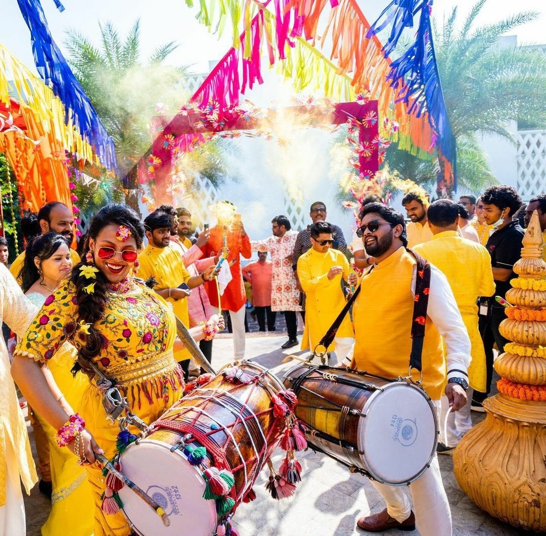 Colour Me Bold! #smrigotakkied #wedyourway #wgoa #goastateofmind