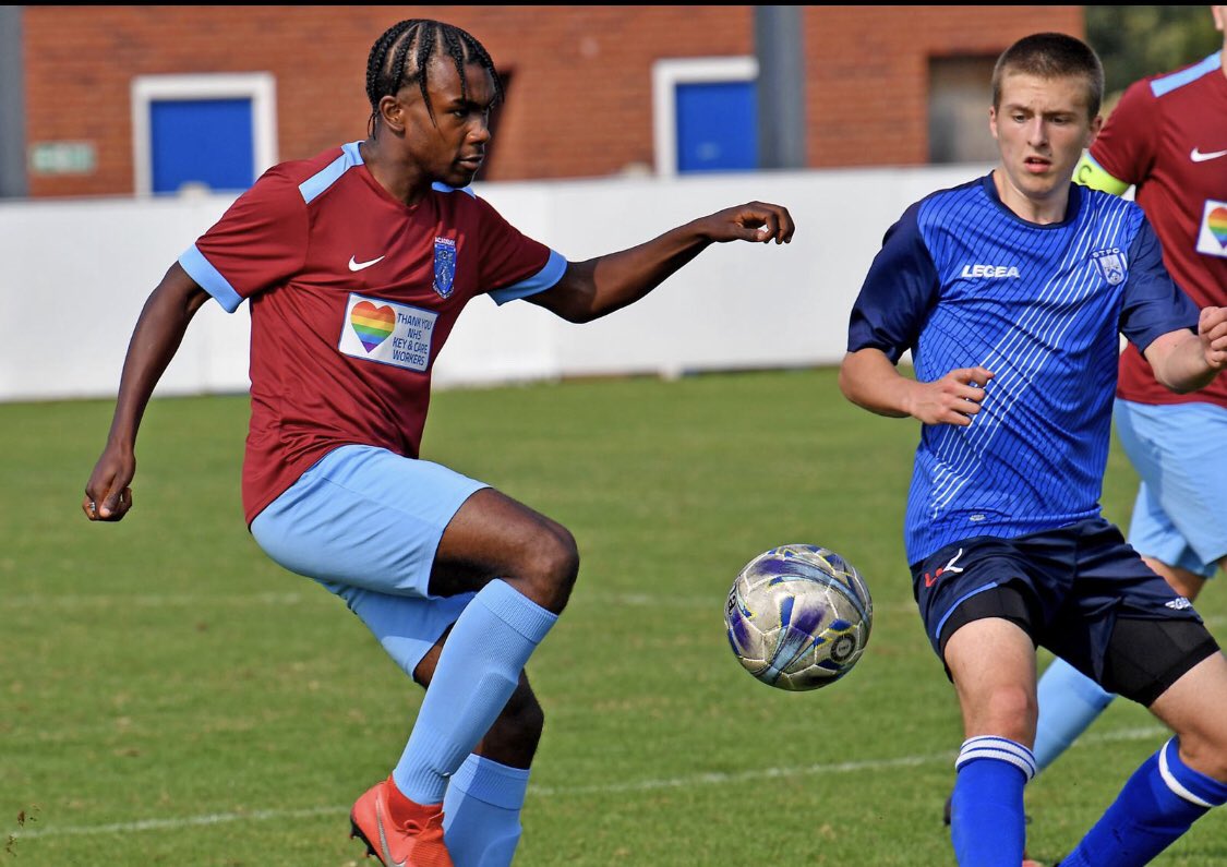 Todays player profile sponsored by Sciatica Pain Relief 

Name:Amari Osayande
Nickname:Marz
Position:CM
Team support: Nottingham Forest
Favourite player :Paul Pogba
Base game on: Kante
Fav music : D-Block-Europe
Film:TAG
Console game: GTA5
Holiday : Jamaica
Teammate: Blaine Angel