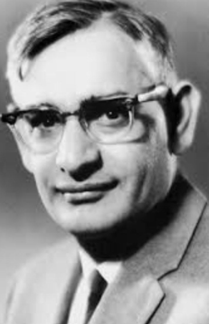 4: -Hargovind KhuranaHargovind Khurana is a Nobel Prize-winning scientist in the field of medicine, he made his significant contribution to the role of nucleitides in the synthesis of proteins.