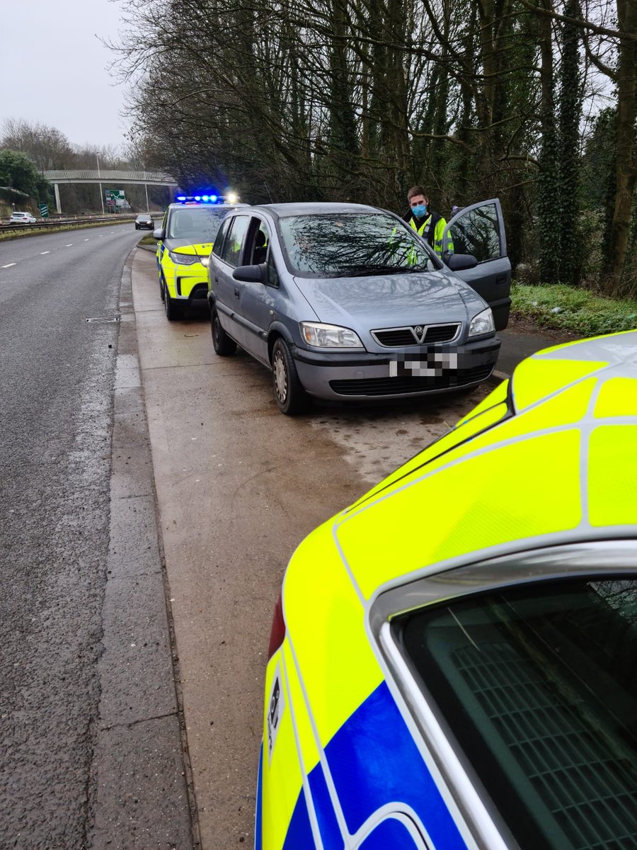 DerbyshireRPU's tweet photo. Pleasley. Observations passed at 1325hrs that this car has document issues. Stopped at 1334hrs - no licence, insurance or MOT. #Seized #RapidReponse https://t.co/eSvpKWt80b