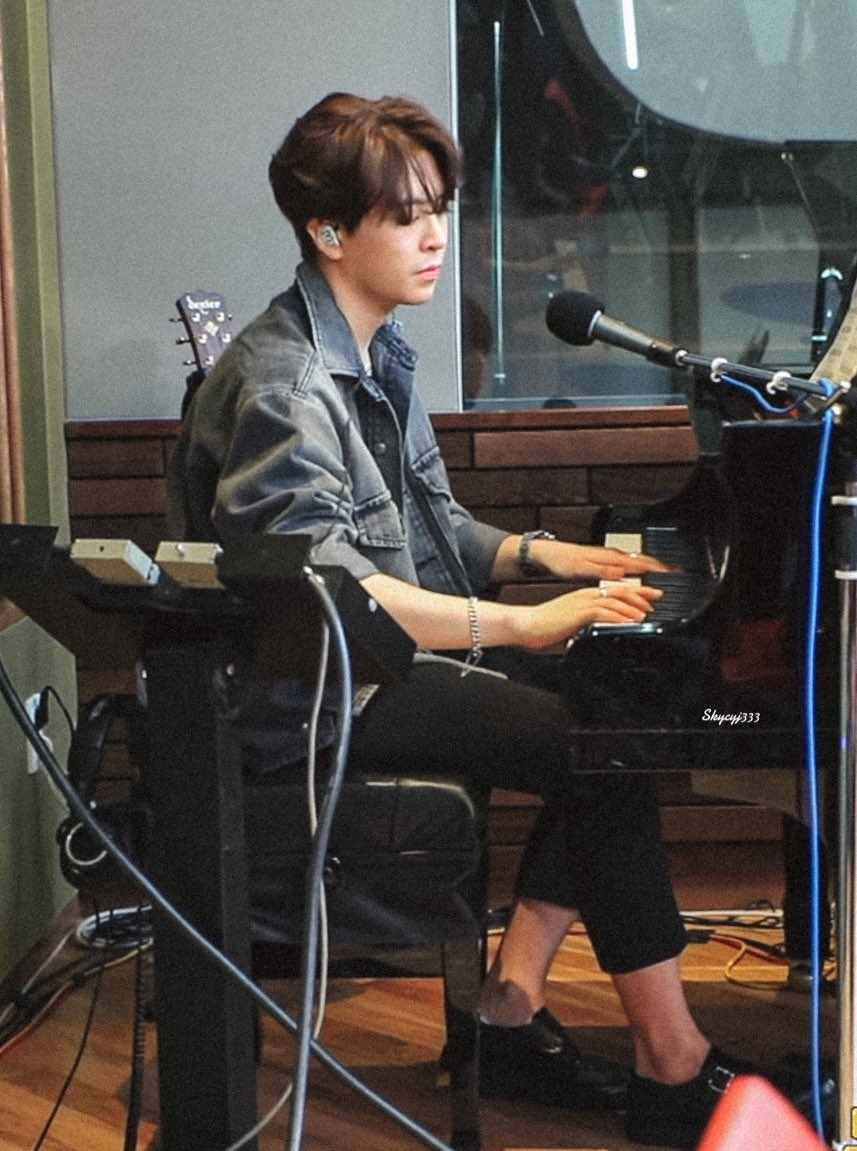 พุงนุ่มนิ่มของหมูแจ🌱 (REST) tweet media