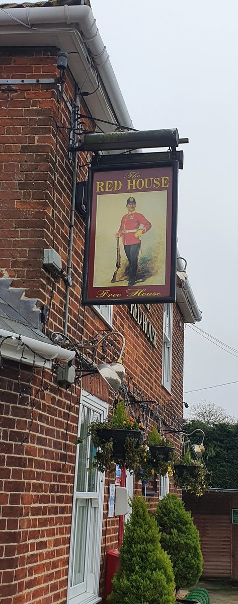 oakesbarn's tweet photo. Cold and fresh, is my description of this weekends walk for @stnichhospice #1000mileschallenge #redhouse #stanningfield #manger #bradfieldcombust #crown&castle #risby https://t.co/6jpEhODlUT