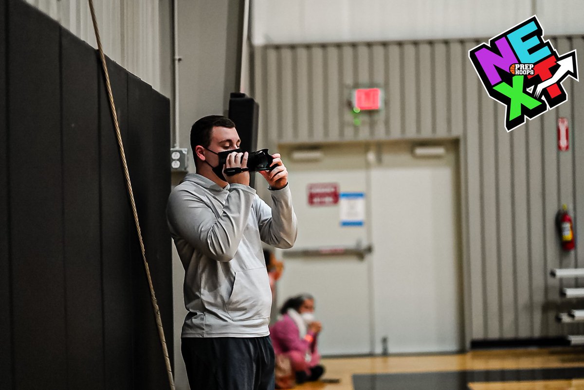 PrepHoopsNext's tweet photo. Our guys are ready to cover Championship Sunday in Houston! #PHNext https://t.co/pjKB3rta1L