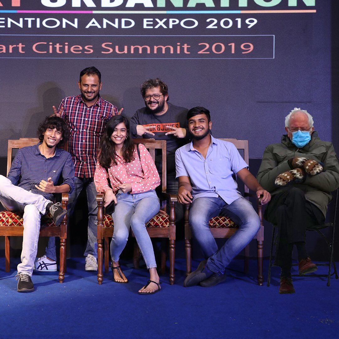 LiveEventStudio's tweet photo. what would we have done without Bernie Sanders?
He was always a part of our team and now it's time to reveal those unseen team photos from some of our very successful events
#bernie #berniesanders #berniememes2021 #trending #events #teameventstudio #mememarketing #joiningthefun https://t.co/nryjuZzDYy