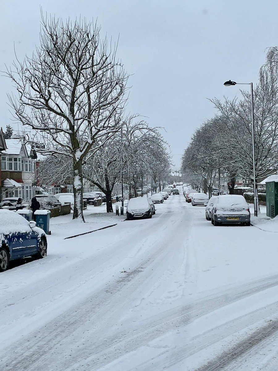 It is snowing 🌨 here 😁