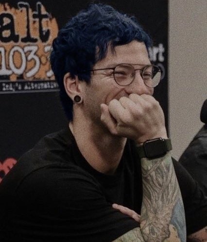A thread of josh dun.(A thread to make Tyler stans swerve and please josh stans)