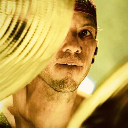 A thread of josh dun.(A thread to make Tyler stans swerve and please josh stans)