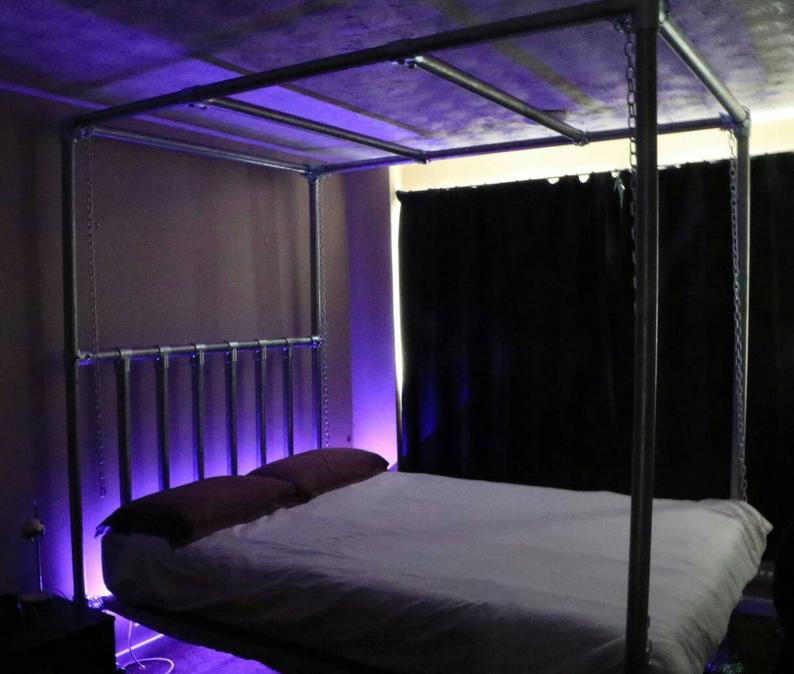 1 pic. Thinking about getting one of these scaffolding beds for sex reasons https://t.co/UBUgq0dYqI