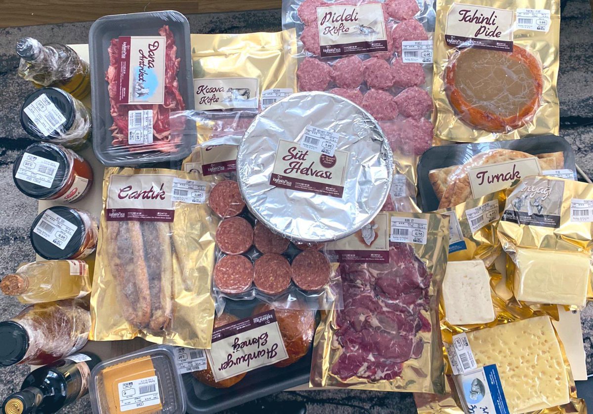 Selam ben <a href="/kayhankoftecisi/">kayhanköftecisi</a> nin bahis arkadaşı Göksel 😬 Benim kendi takipçilerim arasından seçeceğim 1 kişiye görseldeki paketi <a href="/kayhankoftecisi/">kayhanköftecisi</a> aracılığıyla göndereceğiz. Kendilerine şimdiden teşekkür ederim 💙