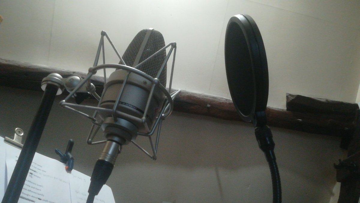 LatappyKatia's tweet photo. #production #singles #EP #music #enregistrementstudio #PremierEP #comingsoon #MusiCovid19 https://t.co/FOE4EAxvkJ