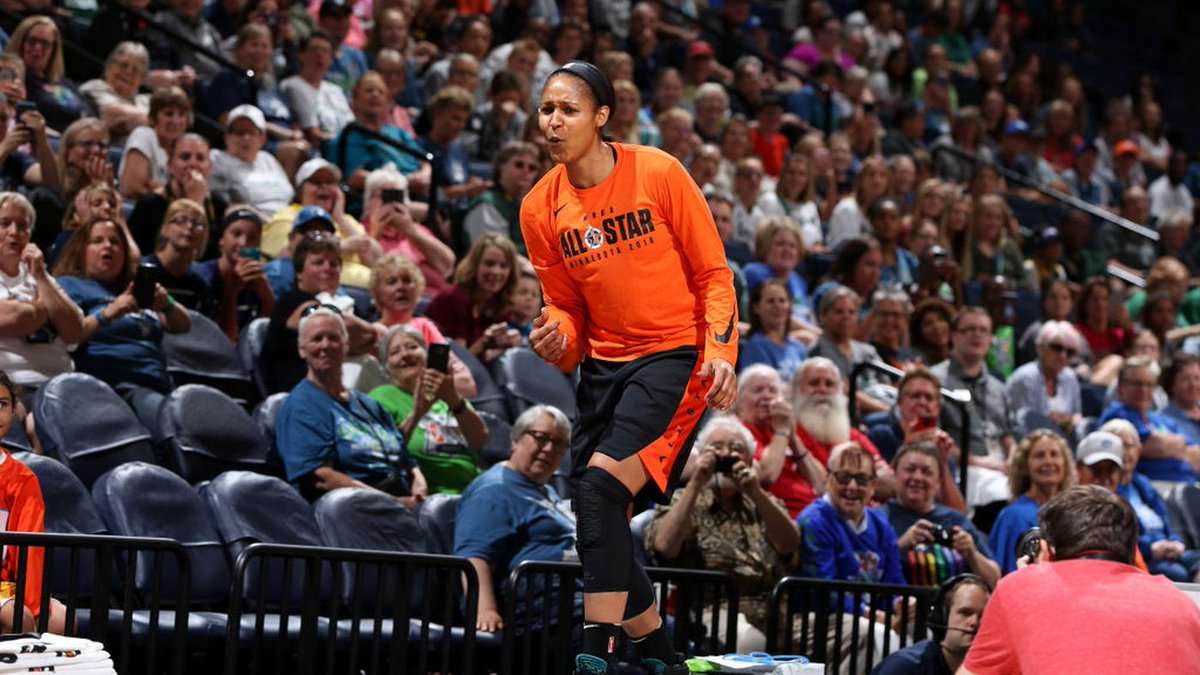 Moore a été sélectionnée 6 fois pour le All-Star Game dont elle en a été 3 fois le MVPSa plus belle saison individuelle est sûrement celle de 2014 où elle a été élue MVP de la saison de WNBA. Durant cette saison elle tournait en 24 points, 8 rebonds, 3 passes et 2 interceptions