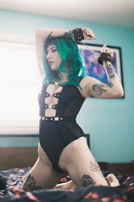 I don&rsquo;t want to be your friend, I want to be your bitch. https://t.co/7jiYXIcoAM