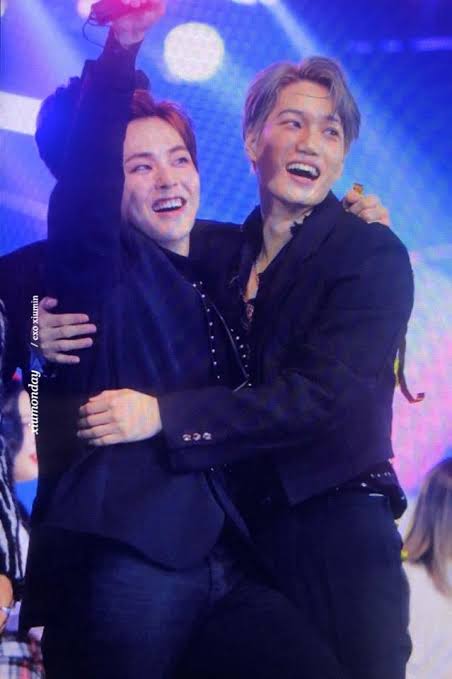 riribyuntastic's tweet photo. HAPPY 9TH YEAR TO THESE CUTIES! WE LOVE YOU SO MUCH!

#9yearswithKai #9yearswithXiumin https://t.co/zlsezDoSHS