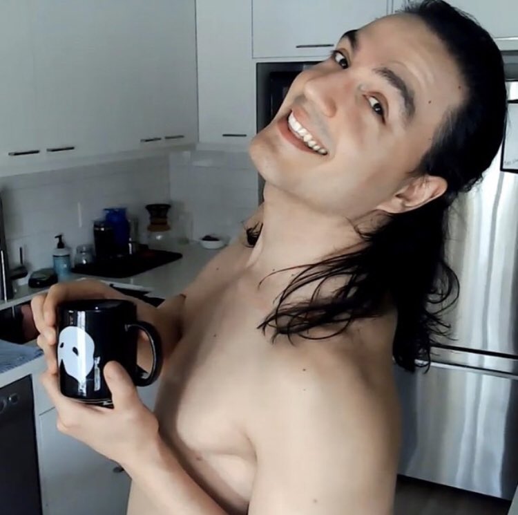 DavidArquetteBR's tweet photo. "Todo domingo no youtube, @RJCity1 apresenta o 'RJ City makes coffe in his underwear' - se você não viu ainda, você não sabe o que está perdendo"

📲 David Arquette via Instagram.

O wrestler RJ City faz lives todos os domingos através do seu canal: https://t.co/93A5o1RlIB https://t.co/X6yuvksaxq