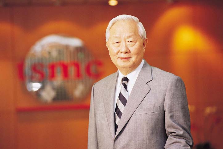 18/ Morris Chang retired from the CEO role in 2018, but remains TSMC's chairman. His net worth is >$3 billion. So that was the tale of Morris Chang, the man who was "put out to pasture" but went on to build one of the most important, influential companies of the modern era.