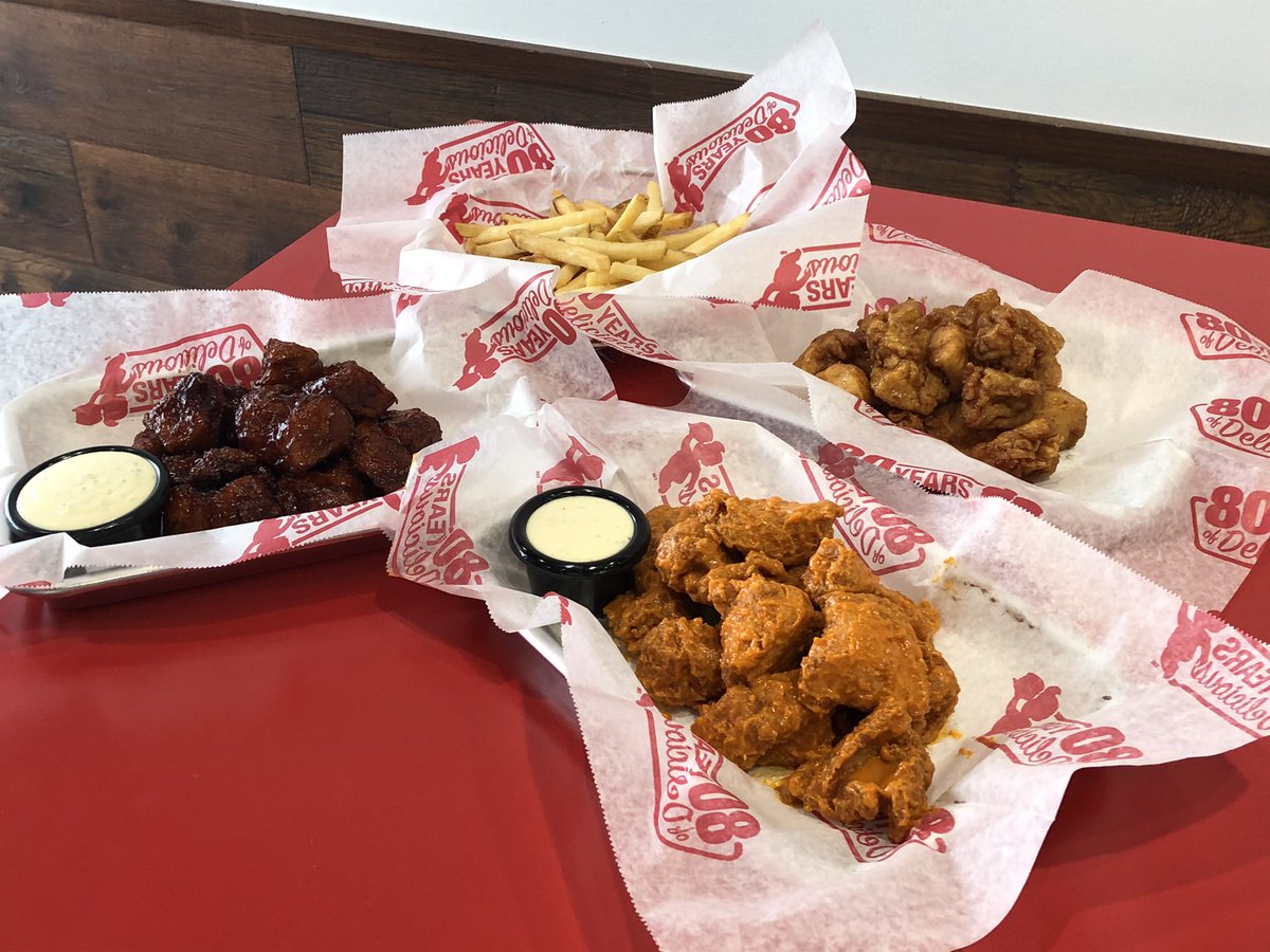 Don’t forgot to pick up your favorite wings for the big games today! #bonelesswings #itsyourbigboy #NFLPlayoffs #nfl