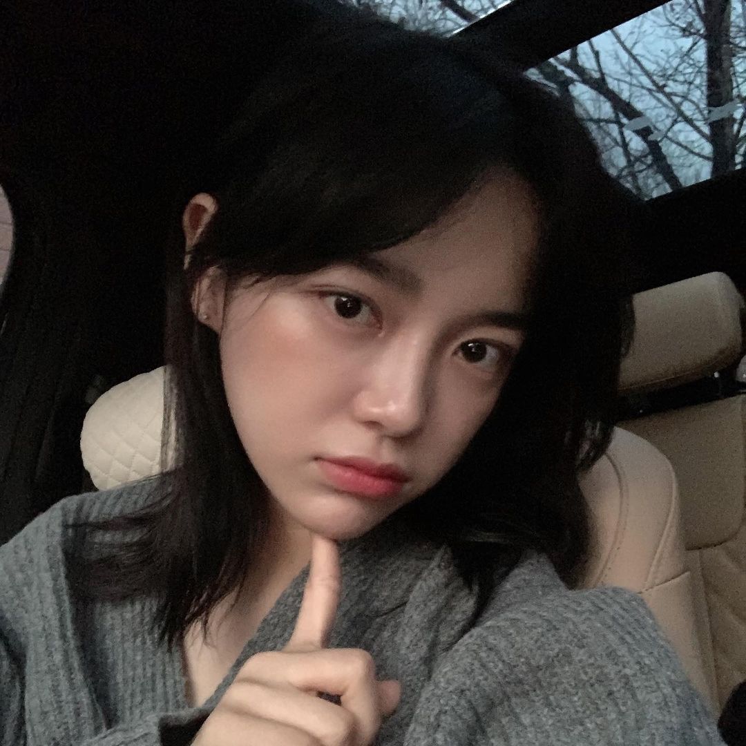 sejeongbar's tweet photo. [世正吧]    ·   图片   ·   210124
【clean_0828更新】
���到了啊啊啊！去工作室好麻烦  #惊奇的传闻 最终集

#세정 #김세정 #SEJEONG #金世正 https://t.co/djrScsPbe7