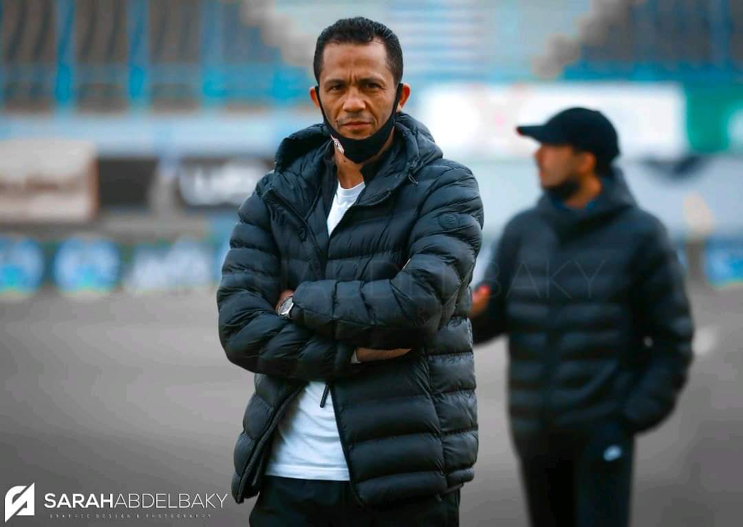 كل الدعم ل كابتن عبد الحليم علي ، واحد من أعظم و أوفي من لبس فانله الزمالك ، وهو اللي لأمم الفرقه بروحه الجميله وحب اللاعبين ليه ولن نسمح باي تطاول أو كلام تجاه الهداف التاريخي لنادي الزمالك

#ادعم_عبد_الحليم_علي