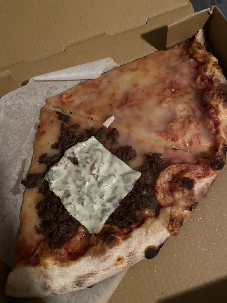 DevinMcHale_'s tweet image. Last night the dude who picked me up from the airport took me to a random pizza place and I ordered a “Cheese Steak Pizza”. I’m finna fold every person within a 20 mile radius.