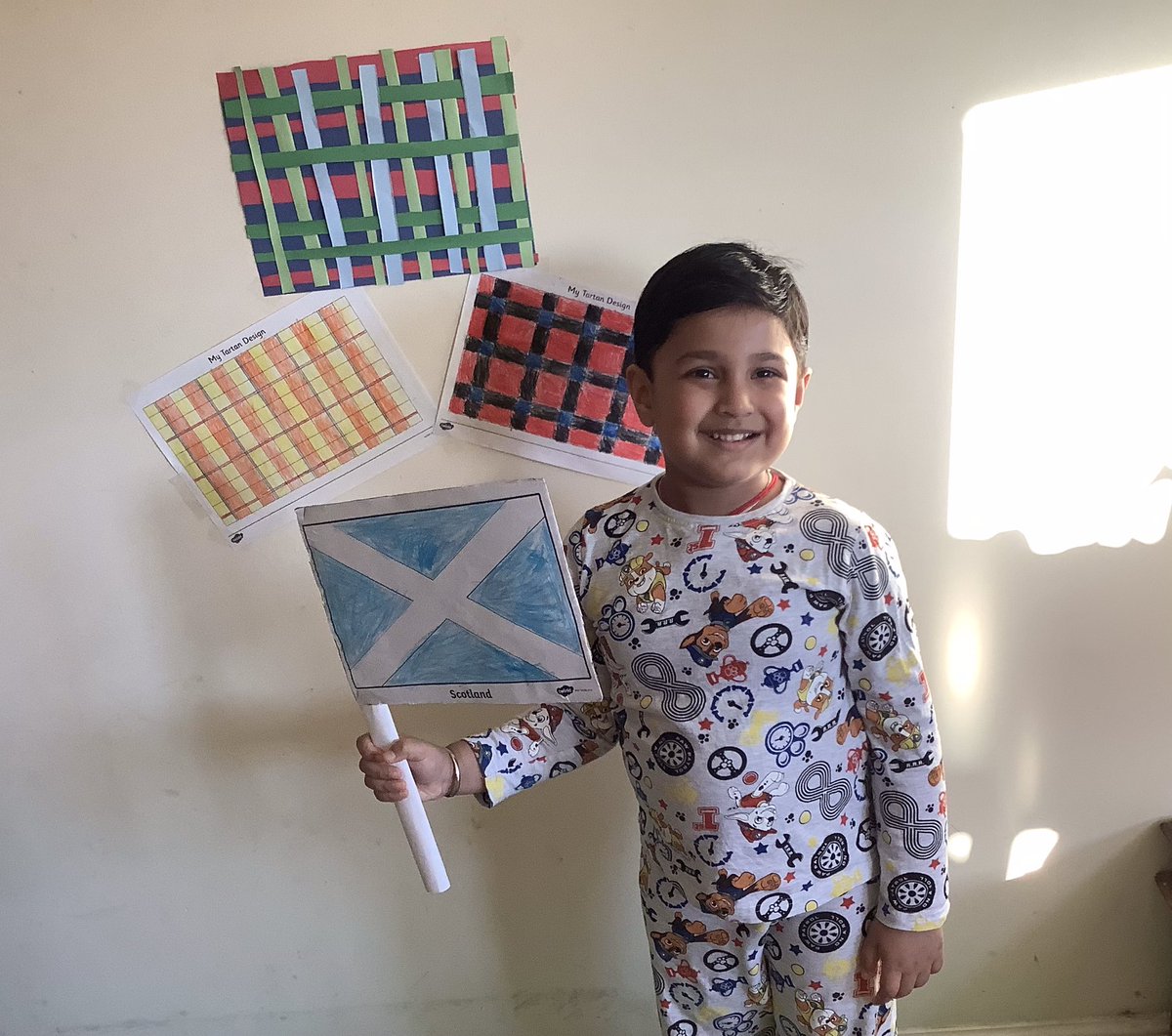 indranilB30's tweet photo. @LoughlinUpdates  Tartan designs made by Ishaan from P1 - Dalry Primary School 😊😊 https://t.co/il71YdF0PU