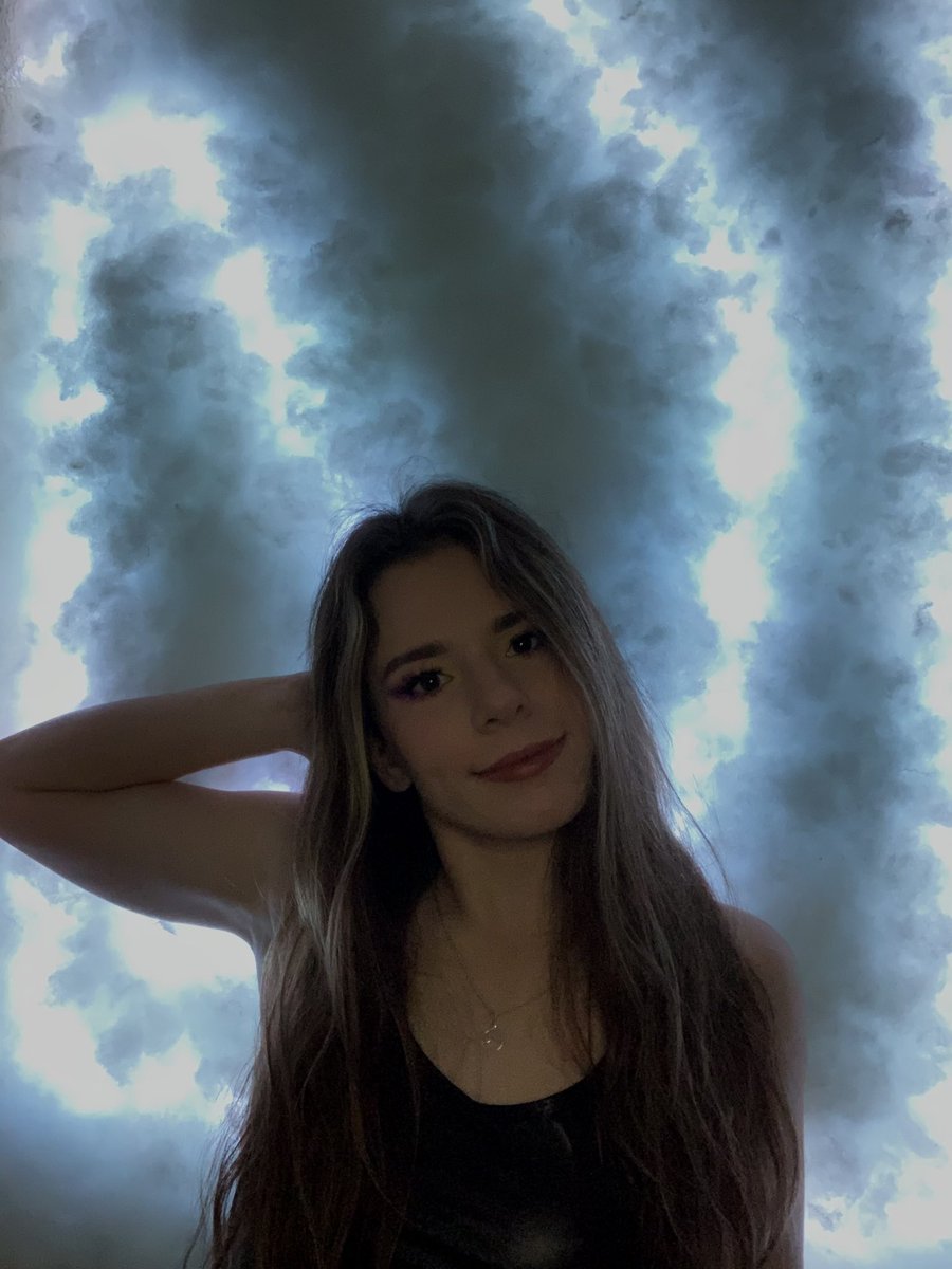 keeley160's tweet photo. dream machine ✨☁️💤 https://t.co/6aOjlQ7Ud8