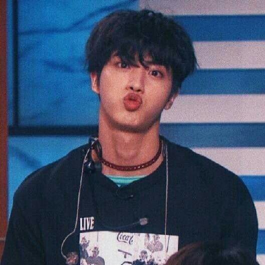 how in the world does he look cute AND hot?!!