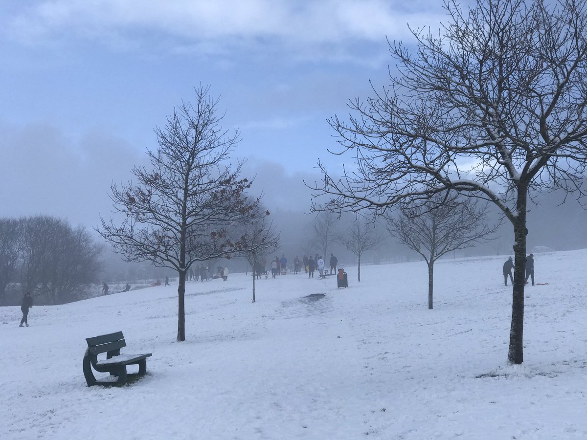 MartynJames8's tweet photo. Nice stroll around Parc Llewelyn this morning with @CathJames63 in the snow ☃️❄️ https://t.co/yW7YTcJoaQ