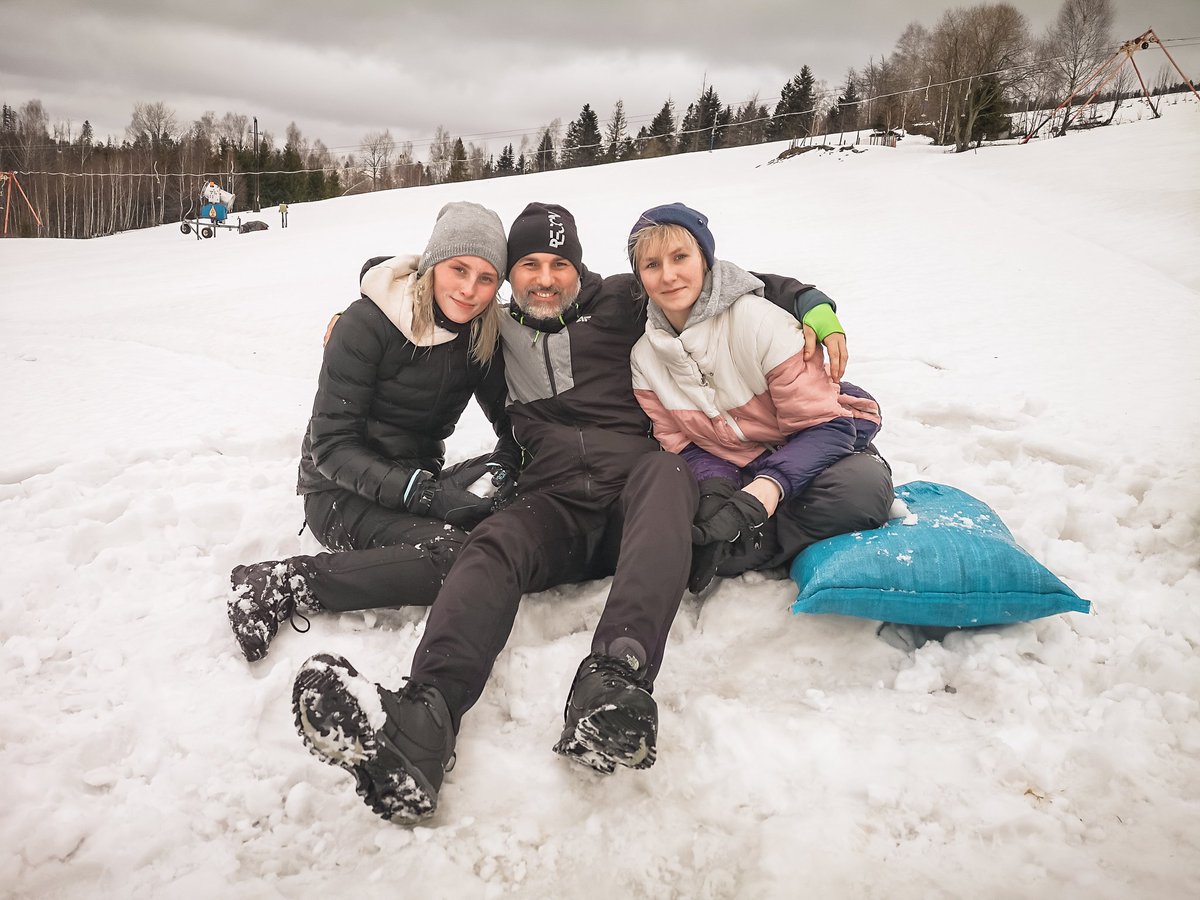 ZoryMts's tweet photo. Krótki wyjazd integracyjny🏔️🛷🤗 Cel był jeden... Rozpocząć budowanie #teamspirit drużyny, co w dzisiejszym sporcie jest jedną z podstaw #sukcesu 💪
@jsw_sa
#integracja #drużyna #team #spirit #teambuilding #mtsżory #mtszory #wdrodzeposukces #jsw #jswsa #góry #beskidy https://t.co/eavdSRNiCb