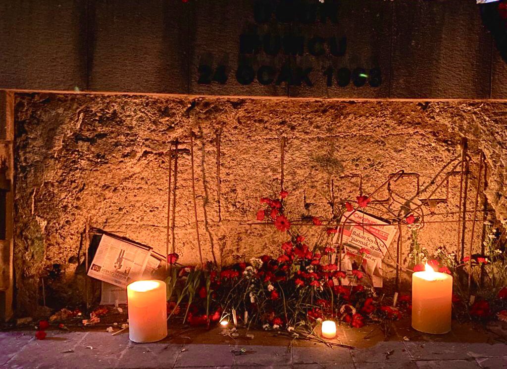 24 Ocak 2021, saat 20.00...