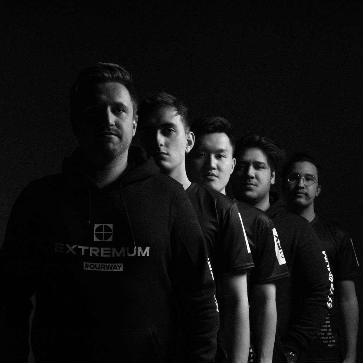 extremumgg's tweet photo. THE TEAM. https://t.co/ayE5GVHP3a