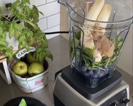 fresh fruits,avo toast, smoothies, fruit bowls, pastries, cereal, oatmeal, sandwhich, cookies ...