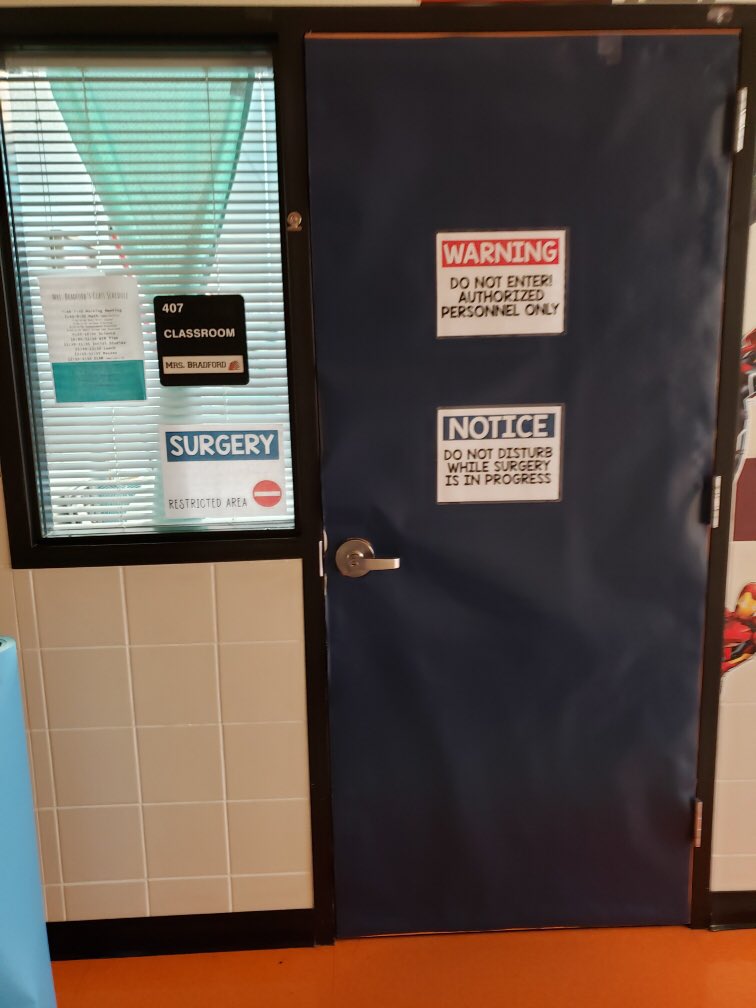 GoshenCreek's tweet photo. We had some teachers putting in extra hours this weekend to prepare a special day for our kiddos! #roomtransformation #bethewildcard #gcessuperheroes https://t.co/hejlaJTB4g