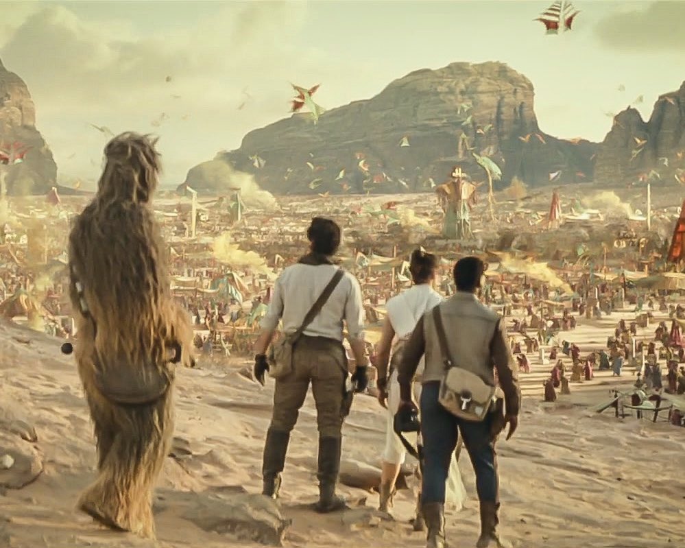 I really don’t care at all that new desert planets & jungle/forest planets keep getting introduced. It doesn’t bother me at all.  (But I will say that having both in TROS was a tiny bit distracting. One of the environments could have been a bit more alien.)