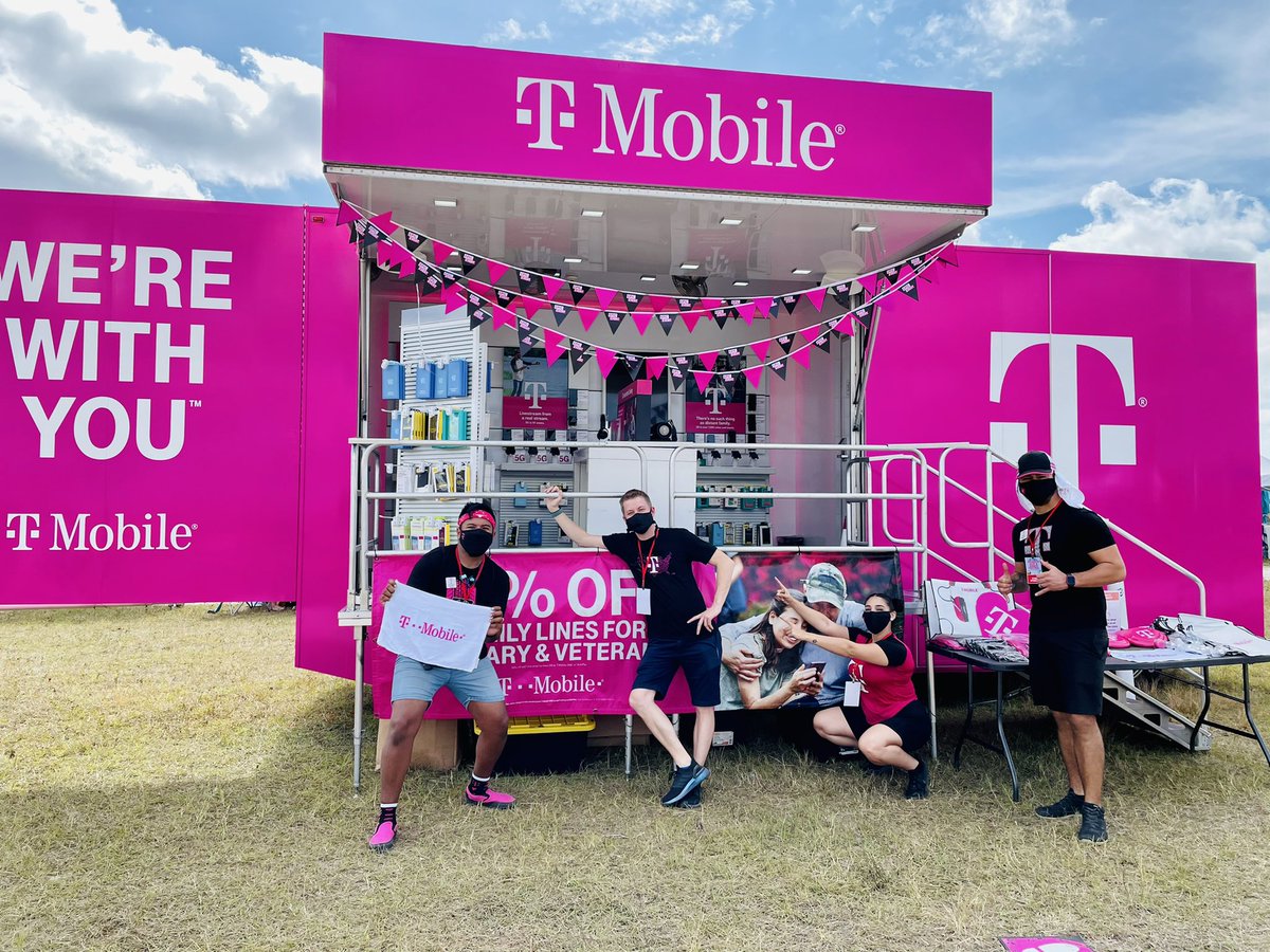 EQ Martinez (@eqmart_) on Twitter photo READYYYY!!! @thatgirlEvvv @TechG123 <a href="/CoryRichter94/">Cory Richter</a> @TMobileTruckTPA π₯π₯π₯ππππ READYYYY!!! @thatgirlEvvv @TechG123 <a href="/CoryRichter94/">Cory Richter</a> @TMobileTruckTPA π₯π₯π₯ππππ