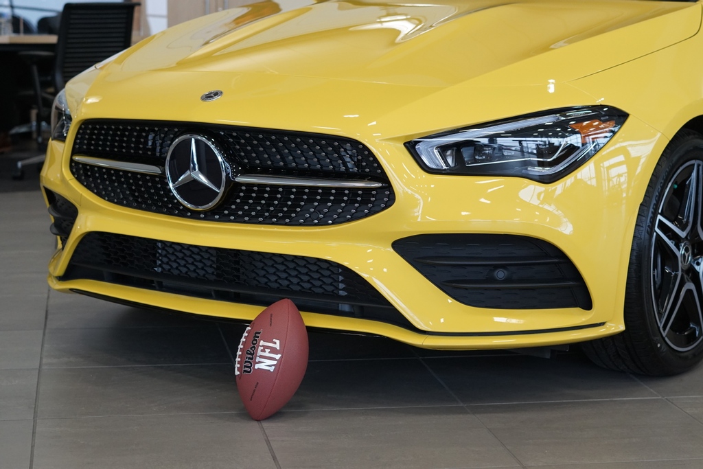 ZimbrickEuro's tweet photo. Cheering on the Green and Gold in the NFC Championship today! https://t.co/1oR0MvuChQ