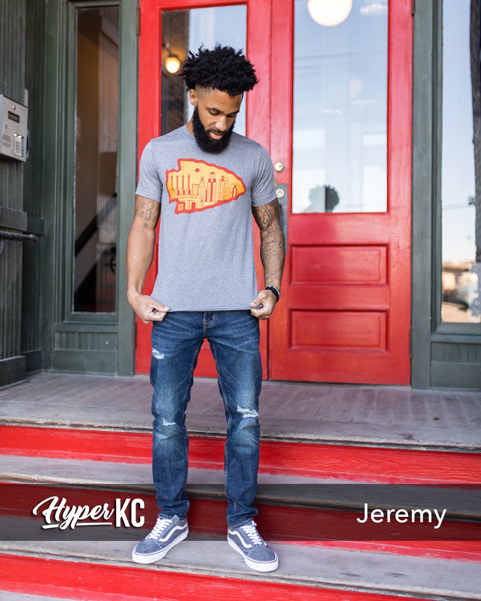 HyperKC2's tweet photo. Later on tonight: "Hey Buffalo, thanks for coming!"

#kansascitychiefs #buffalobills #kansascity #kcmo #afcchampionship #nfl #arrowhead #arrowheadstadium #football #missouri #kc #kcskyline #buffalowings #kcbeer @citymarketkc

@b.l.e.a.m._fitness
@nkgimagery https://t.co/E2viCI5FwI
