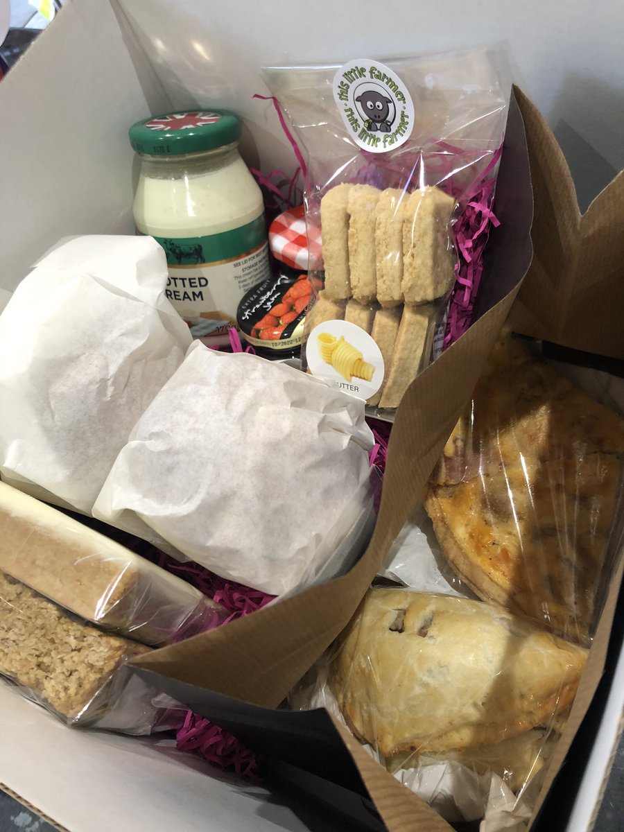 Thinking of Valentines, order your Cream tea in a box for two, OR Afternoon tea for two.💕💕💕💕